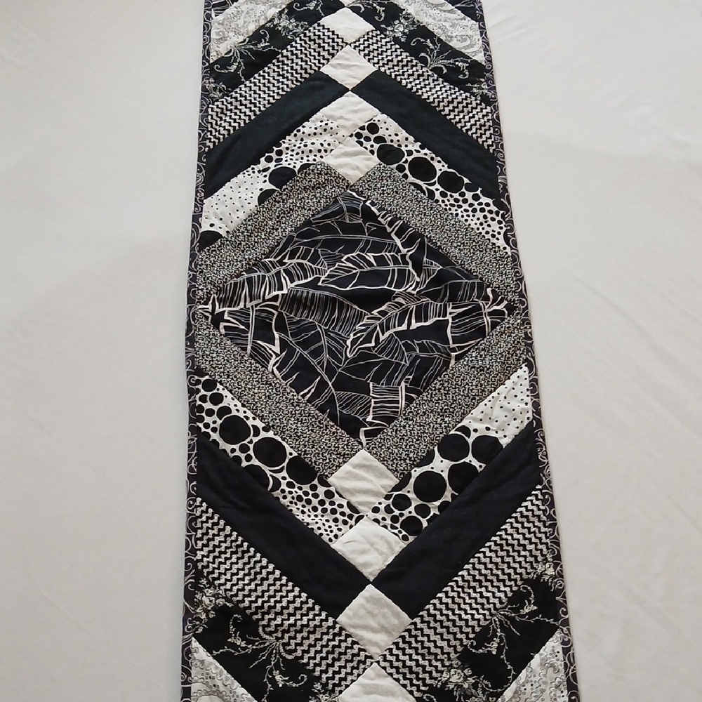 Handmade Table Runner - Picture 2 of 11